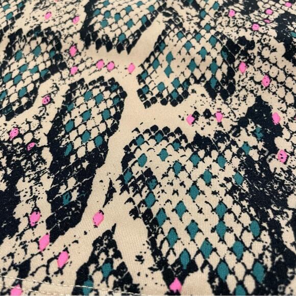 Pro Player Snake Print Wicking Sports Bra Built In Shelf Bra size M - Picture 2 of 11